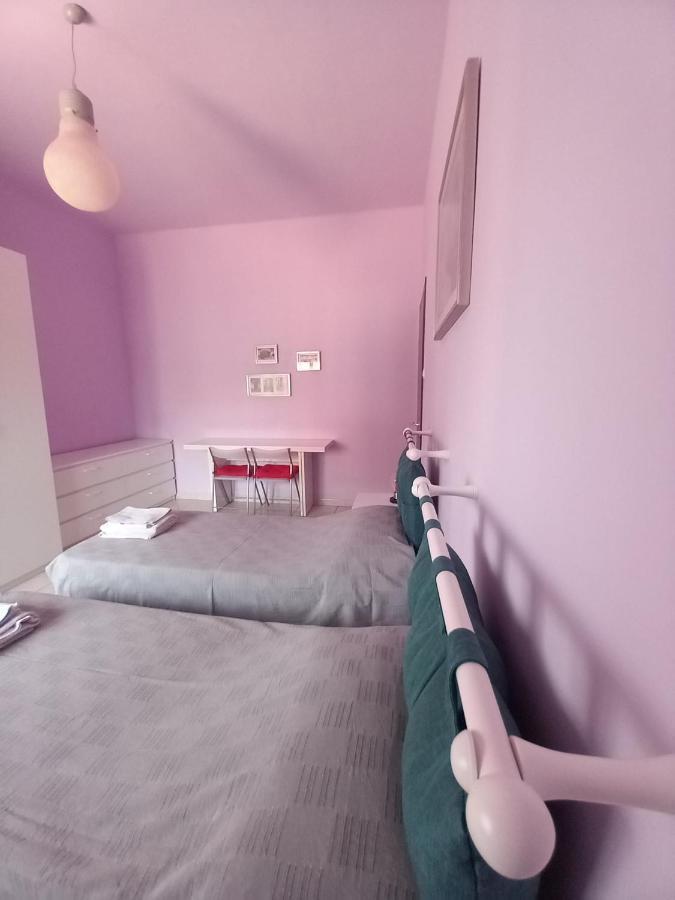 Affittacamere Appartamento Colorato Феррара Экстерьер фото